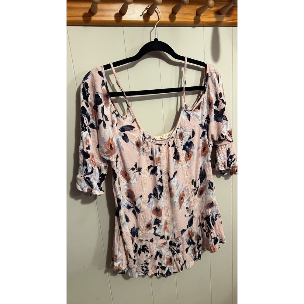 California Gypsy Floral Print Blouse with Ruffle Hem